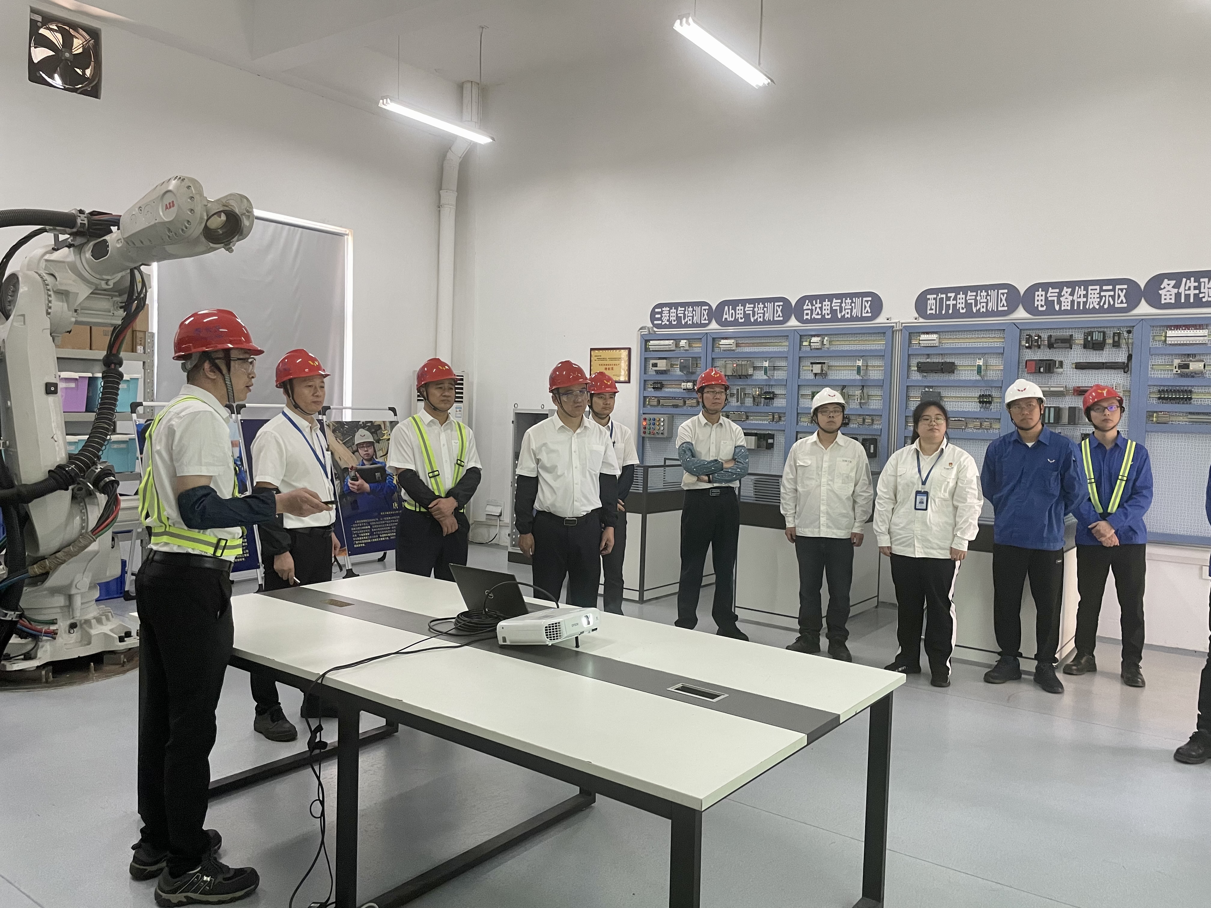 东升国际官网-钻营健全,你我一路成长